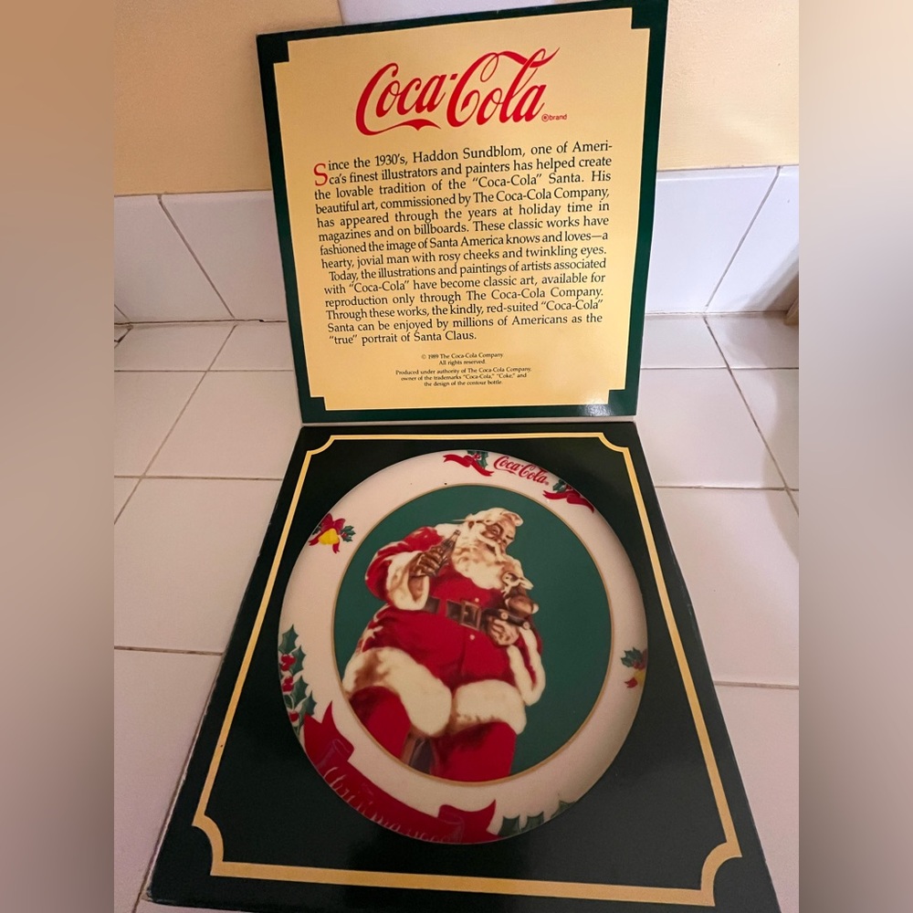 1990 Coca Cola Santa collection Christmas plate